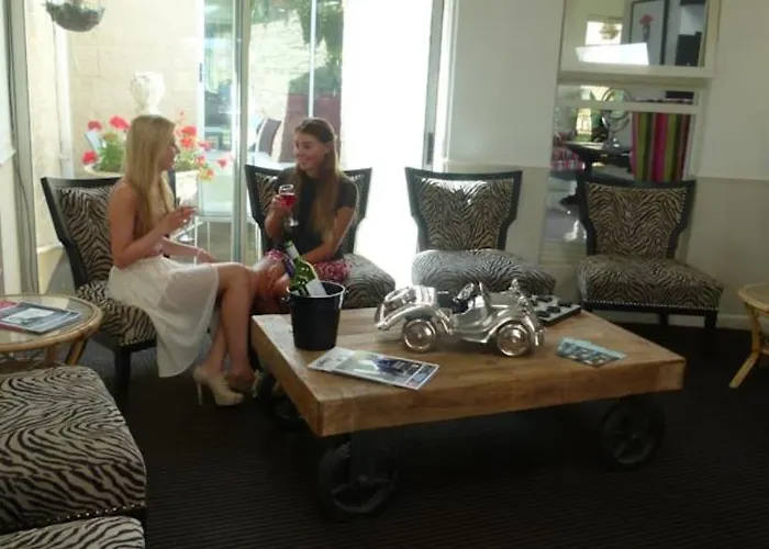 Hotel Beachcombers Grouville