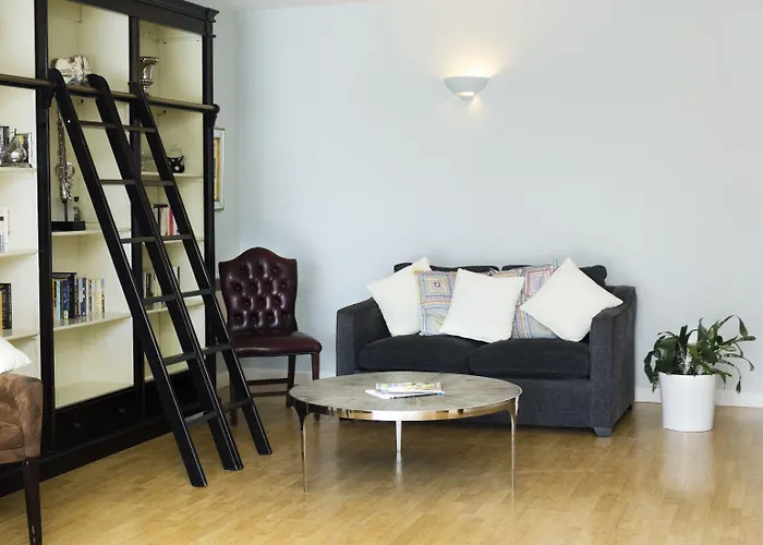 Beachcombers Hotel 3*