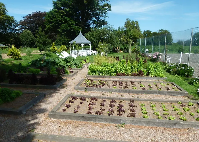 Hotel Beachcombers 3*