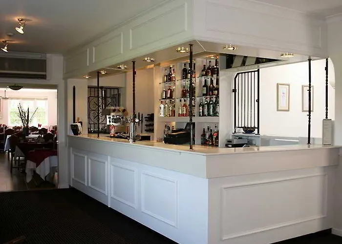 Beachcombers Hotel Grouville