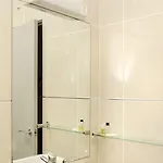 Hotel Beachcombers 3*