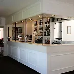 Beachcombers Hotel Grouville