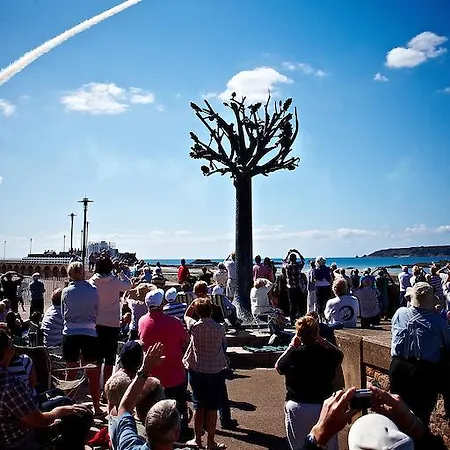 Beachcombers 3*