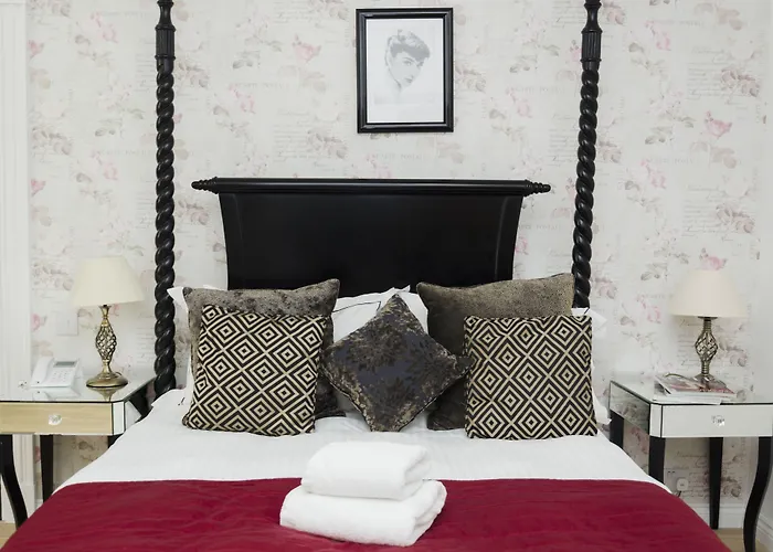 Otel Beachcombers 3*