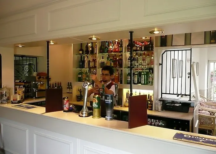 Beachcombers Otel 3*