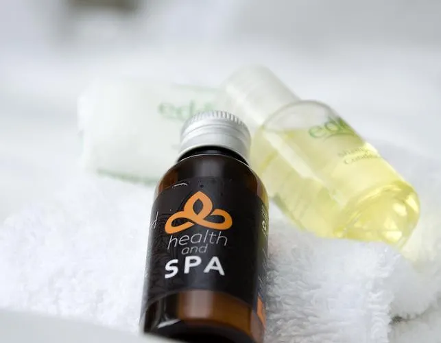 Beachcombers Otel Grouville